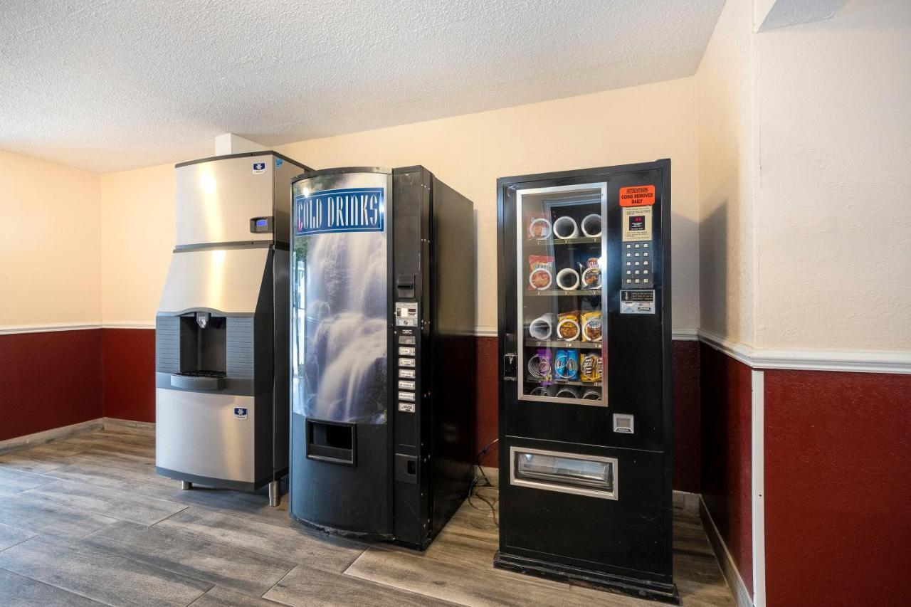 Red Roof Inn Lumberton Εξωτερικό φωτογραφία